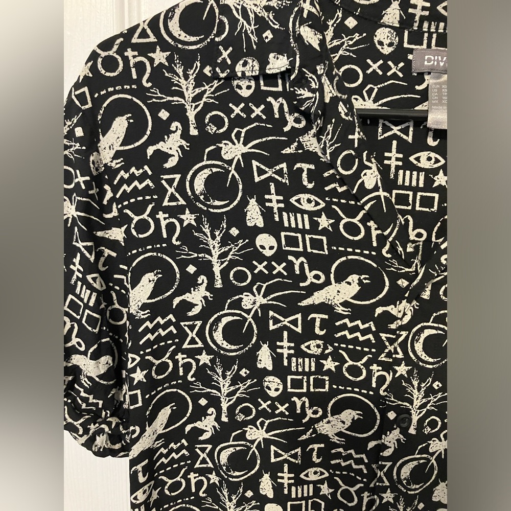 Divided by H&M occult witchy symbols printed button down top